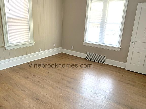 2nd image of 3526 E Plankinton Ave