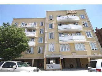 2925 Brighton 8th Street in Brighton Beach