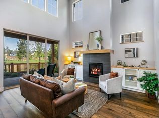 1095 N Lavender Ln, Sisters, OR 97759