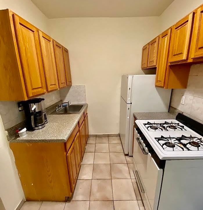 1st image of 32-30 41st St #Ee5