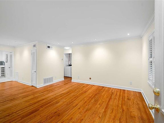 4th image of 3510 Roswell Rd NW APT M4