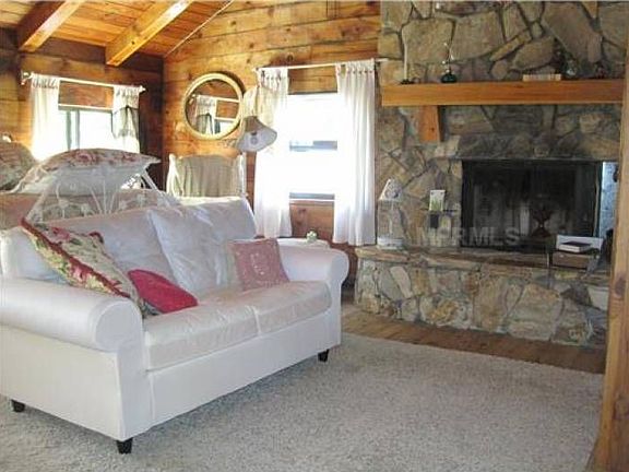 Master bdrm & fireplace