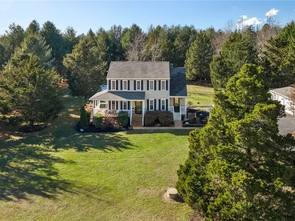 1815 Dorset Ridge Way, Powhatan, VA 23139