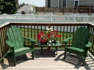 4 New Mill Pl, Ipswich, MA 01938