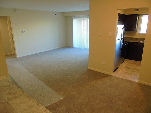 4th image of 5231 James Ln APT 1308