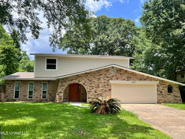 2418 Northridge Dr, Gautier, MS 39553