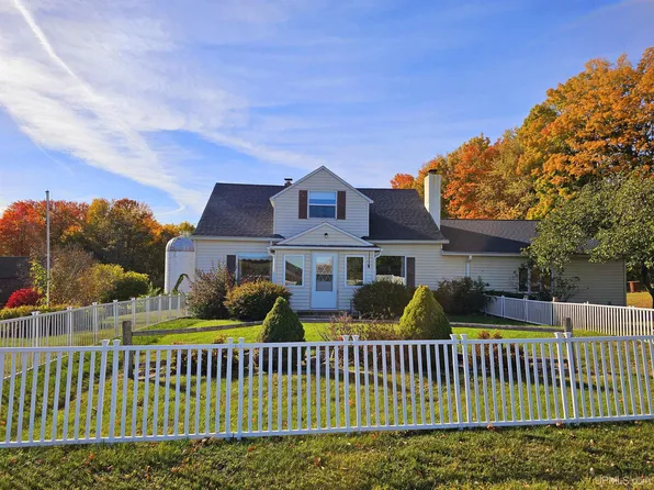 1097N County Road 437, Cooks, MI 49817