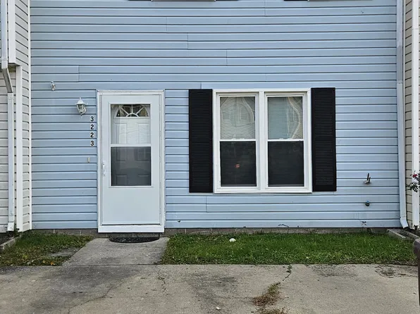 3223 Clover Rd E, Chesapeake, VA 23321