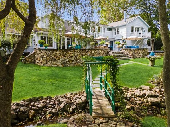 4 Burr Farms Road, Westport, CT 06880