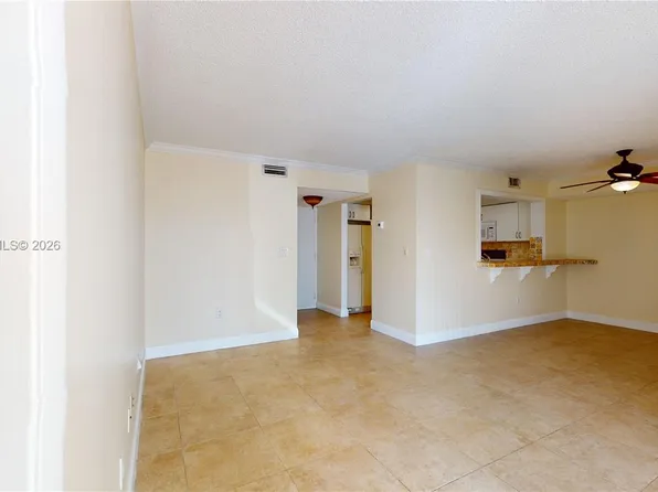 2055 SW 122nd Ave APT 108, Miami, FL 33175