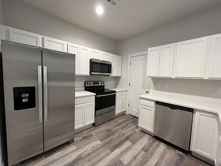 5633 N Meridian Ave — Photo 13