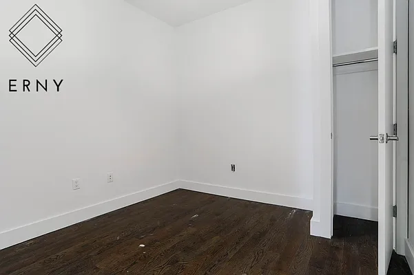 Rented by ERNY LLC | media 24