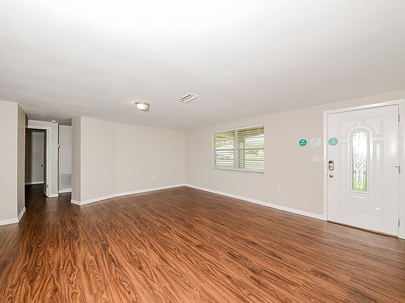 3rd image of 3475 Shamrock Dr