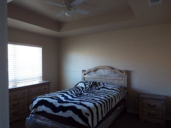 4th image of 904 Coronado Ave