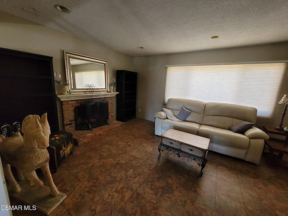 5th image of 491 Jenny Dr