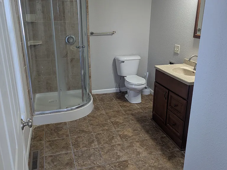 536 Metomen St — Photo 10