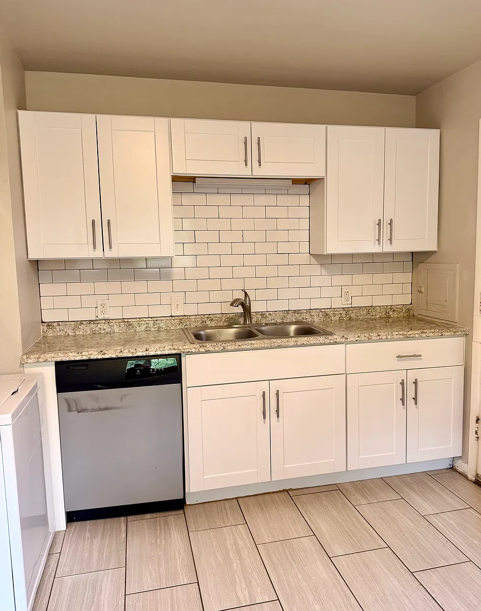 Kitchen - 5521 E Thrill Pl #5521