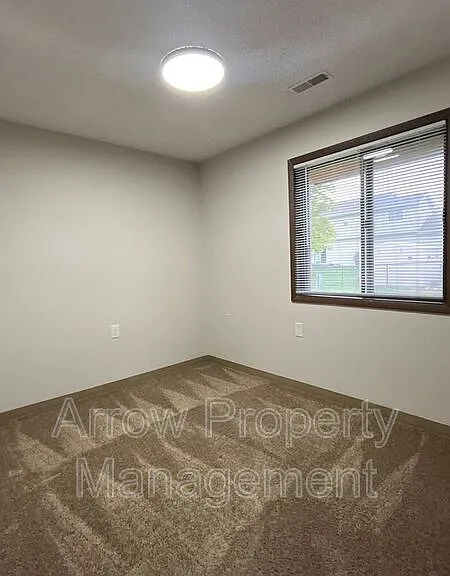 11141 N 137th St #61 — Photo 6