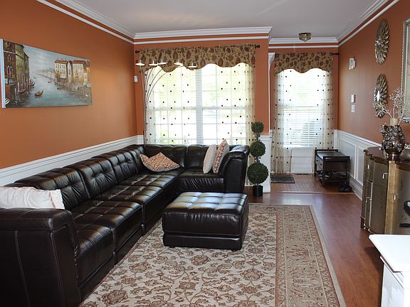 3rd image of 58 Brecknock Ct