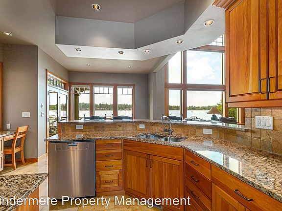 4th image of 2124 Northshore Dr