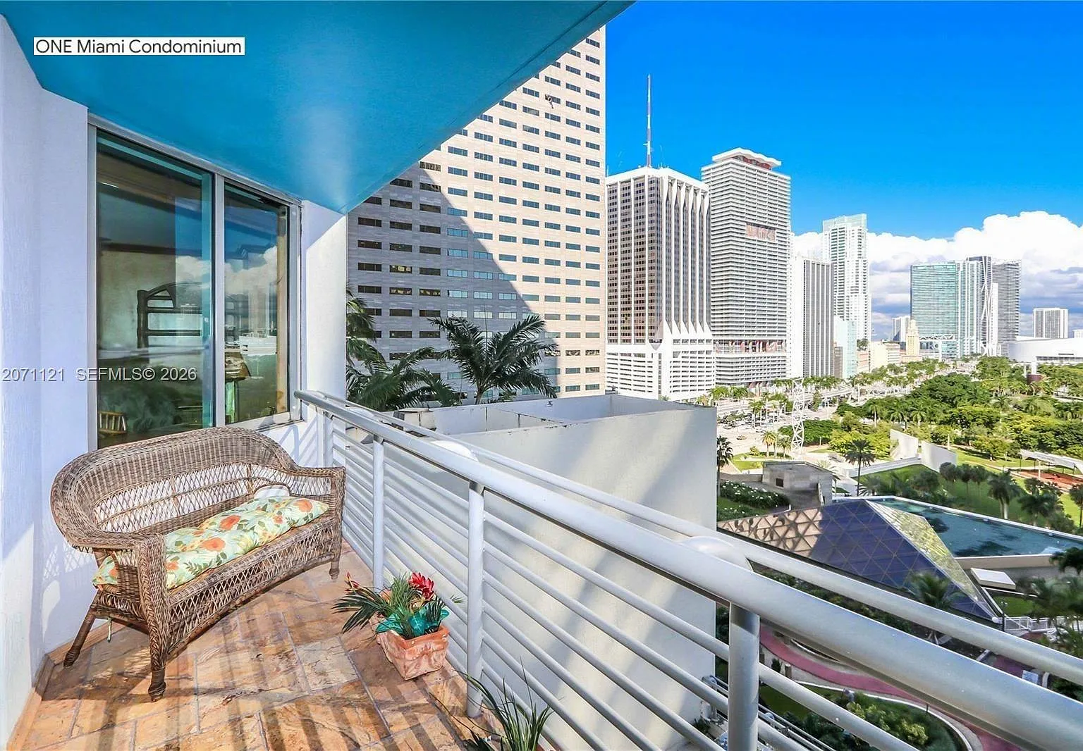 One Miami East Condo — Photo 2
