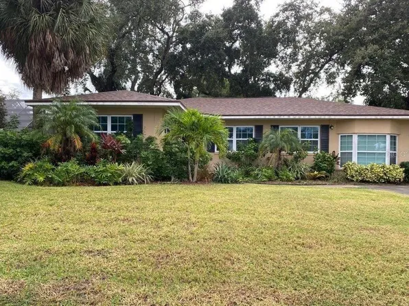 477 Althea Rd, Belleair, FL 33756
