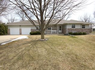 410 Hazen St, Waterville, MN 56096