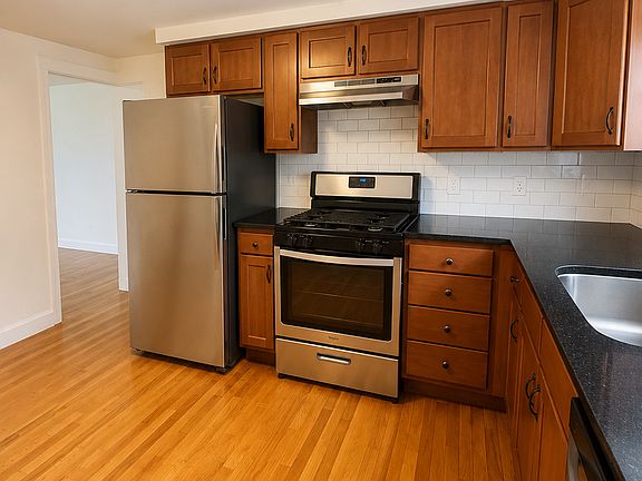 2nd image of 122 W Main St APT 7