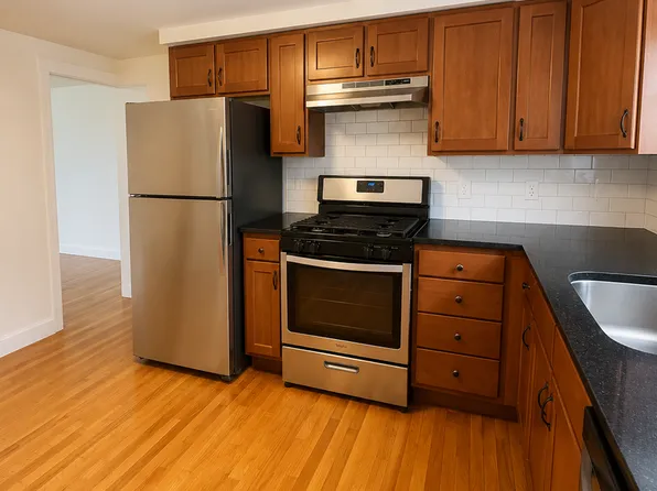 122-124 West Main Street LLC., 122 W Main St APT 7, Georgetown, MA 01833