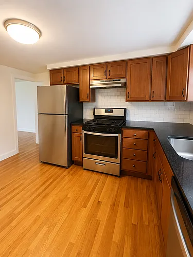 122 W Main St Photo 1