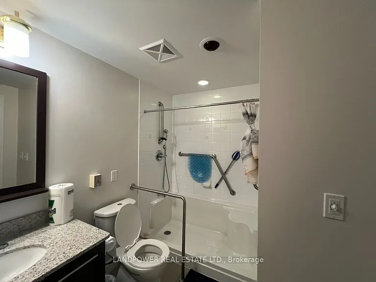 11211 Yonge St #A-306 — Photo 20