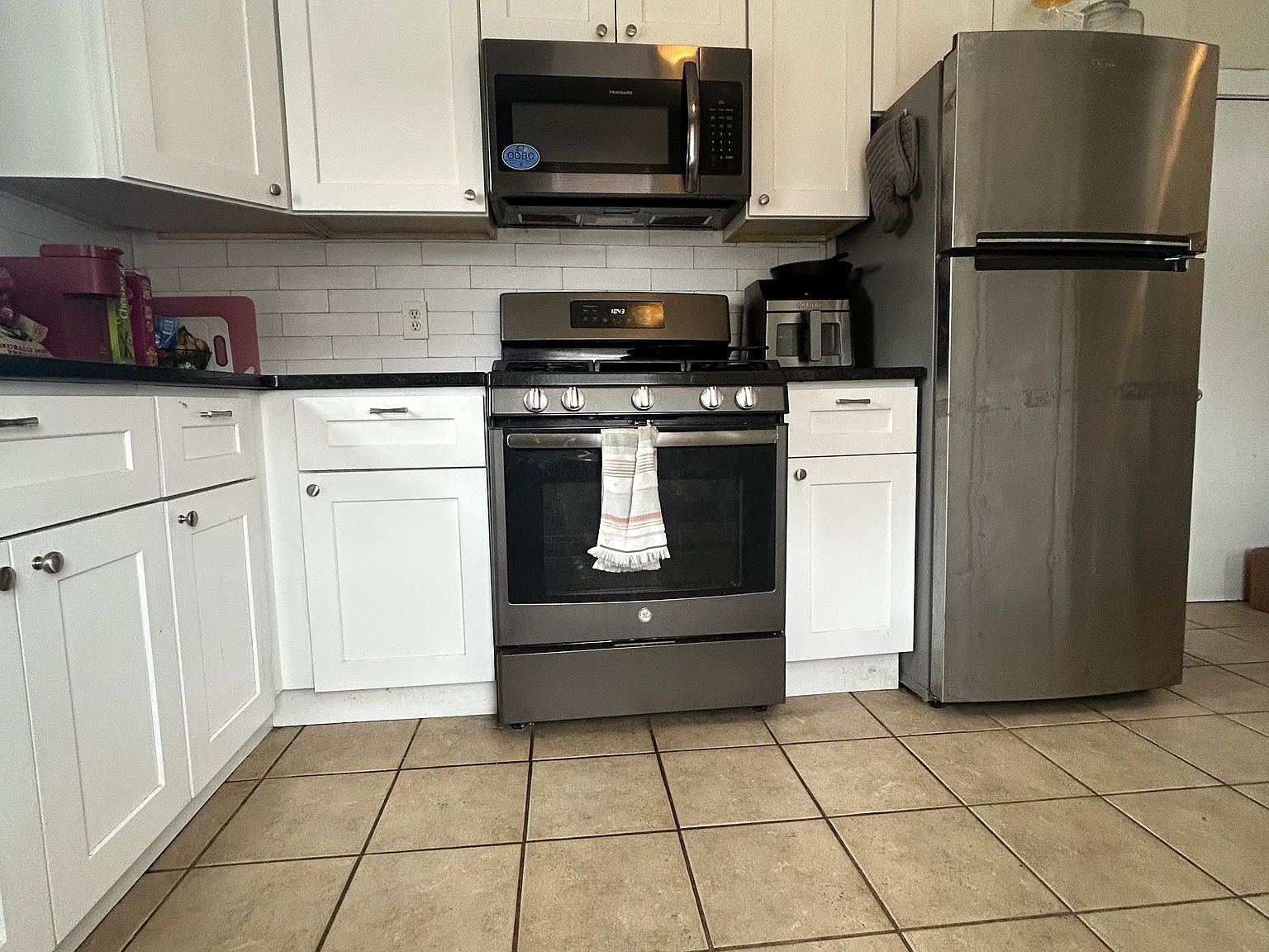 378 Thames St — Photo 1