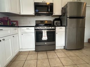 378 Thames St APT 2, Newport, RI 02840