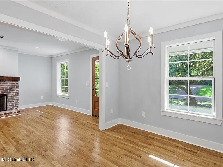 117 McCree Dr — Photo 17