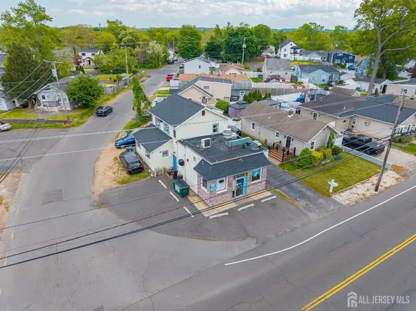 715 Laurence Pkwy, South Amboy, NJ 08879