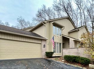 1146 Hillpointe Cir, Bloomfield Hills, MI 48304