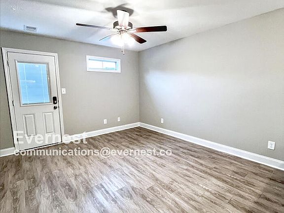 5th image of 1000 Henry Place Blvd #502