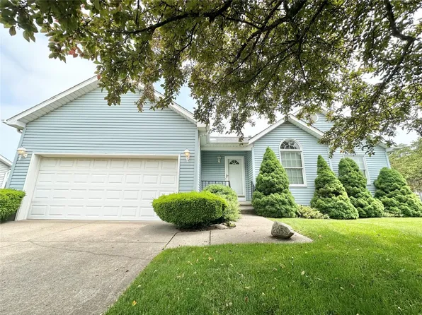 2055 Suzanne Dr, Erie, PA 16510