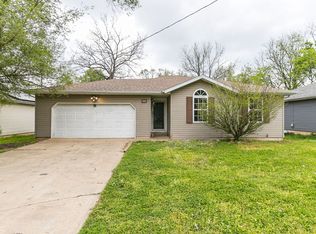 3205 W Lynn St, Springfield, MO 65802