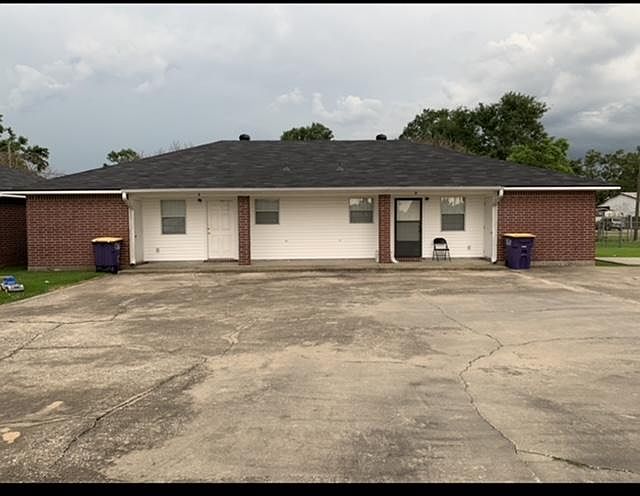 1st image of 613 N Kinney Ave #D