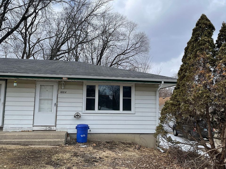 1st image of 1004 N Day Ave