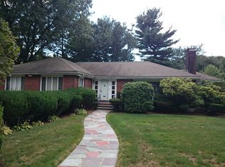 836 W Roxbury Pkwy, Brookline, MA 02467