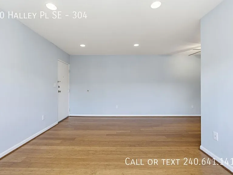 10 Halley Pl SE #304 — Photo 2