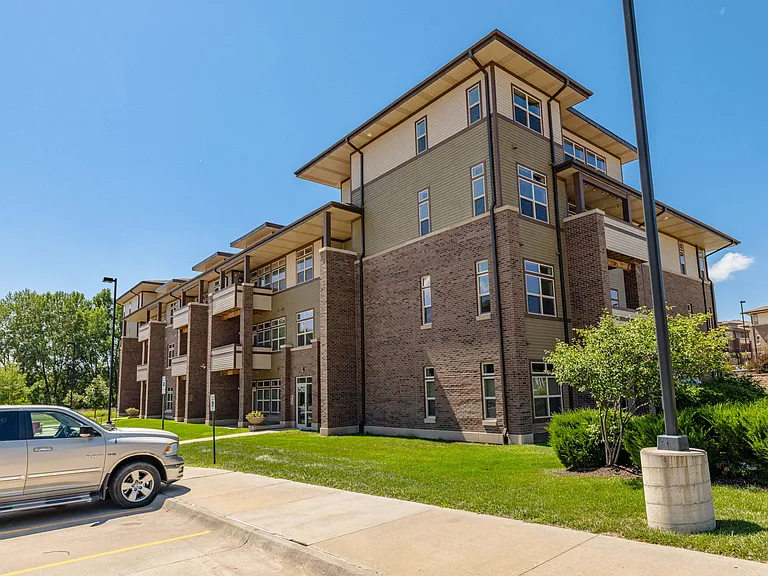Brookside Apartments — Photo 45