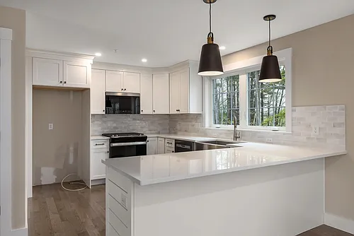 41 Thompson Way Photo 1