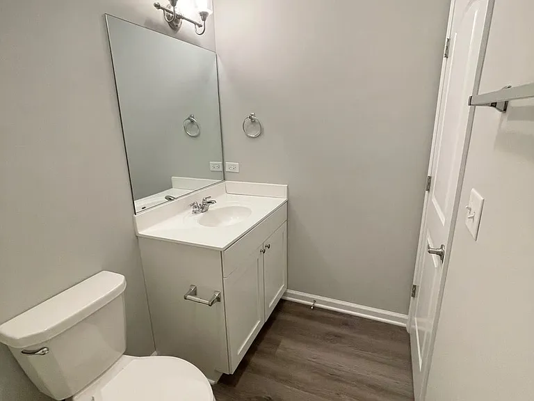 301 N Madison St #2F — Photo 11