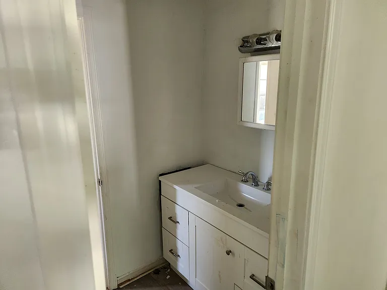 1800 Carver St — Photo 6