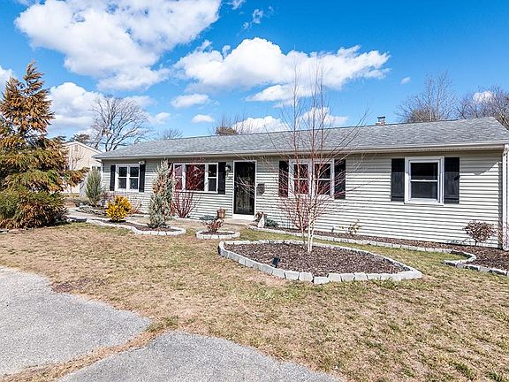 3rd image of 14 Myra Rd