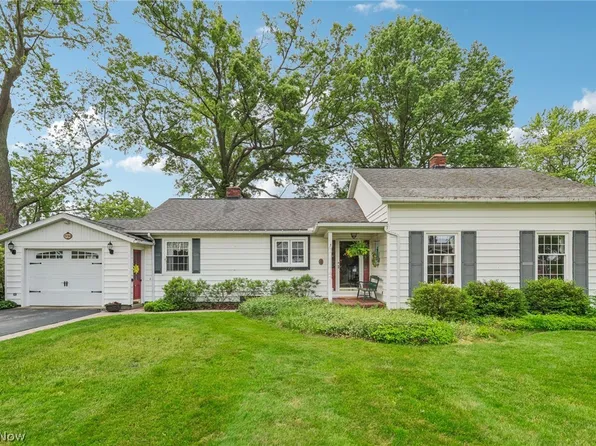 3720 Edgewater Dr, Ashtabula, OH 44004