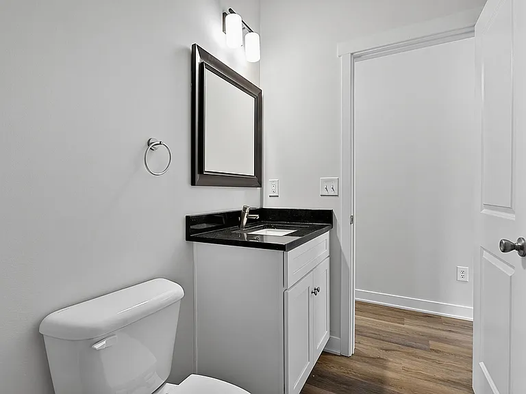 3947 Rookwood Ave #B — Photo 23